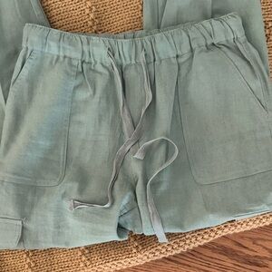 Women's Relaxed Fit Green Trousers